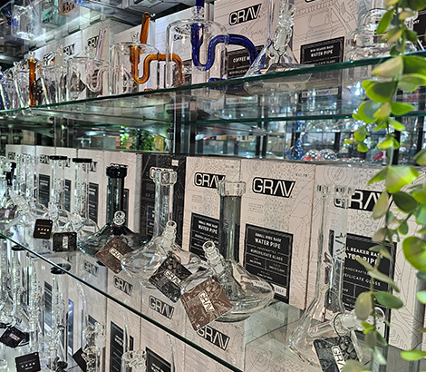 Business presentation meeting, highlighting a smoke shop franchise opportunity