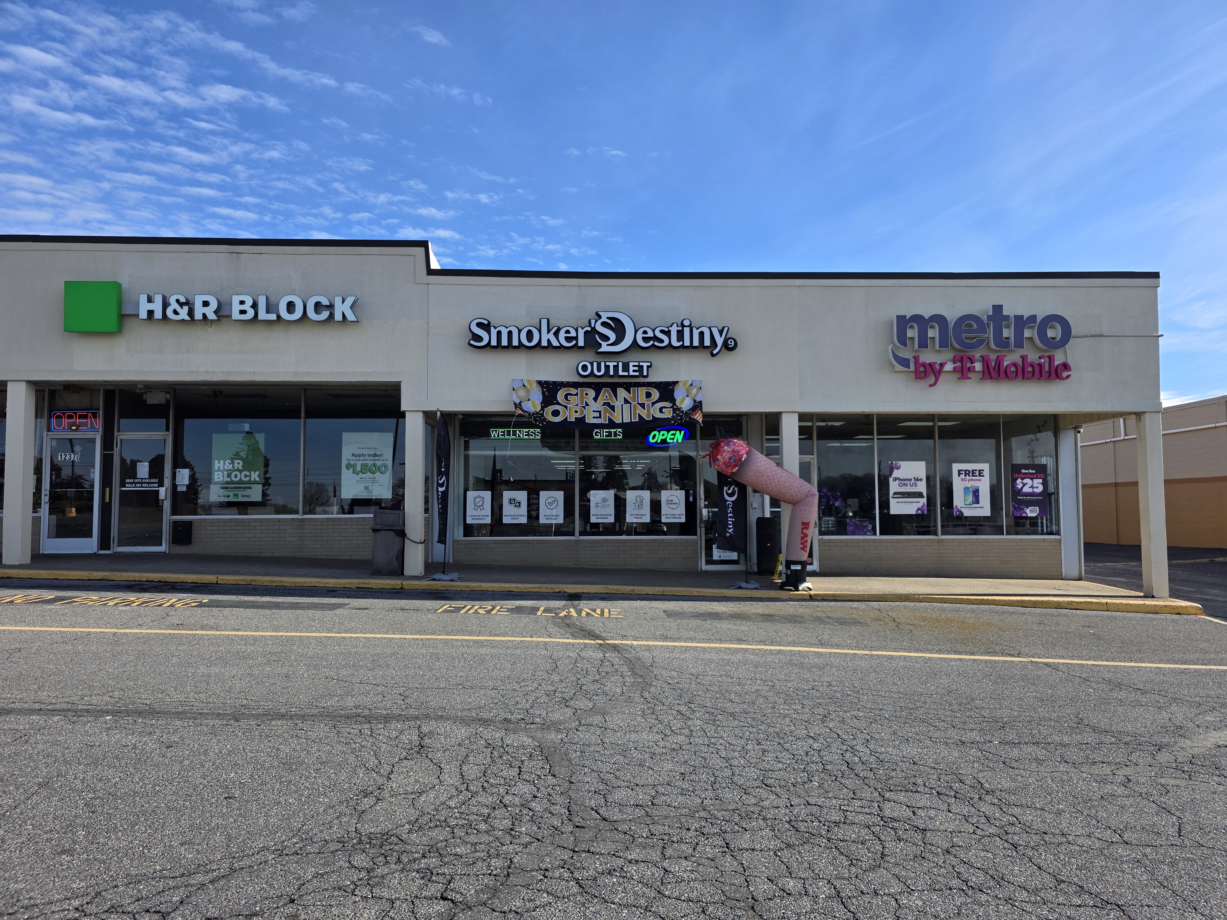 Smokers Destiny Staff Customer